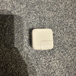 🔌 Apple 12W USB Power Adapter A1401 – Fast Charging for iPhone/iPad